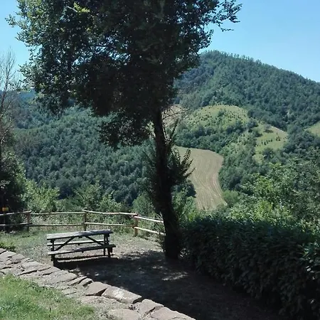 Country House La Farfalla Pietralunga (Umbria)