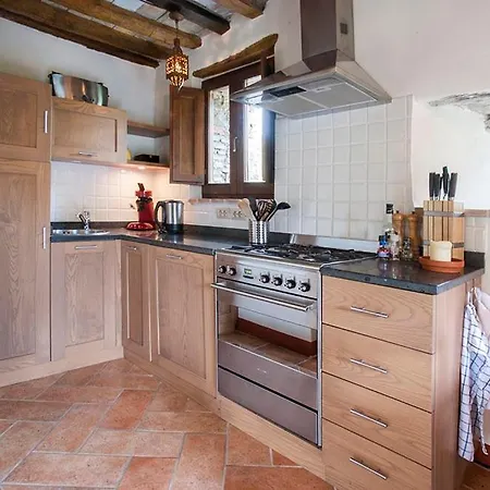 Kır Evi Country House La Farfalla Pietralunga (Umbria)