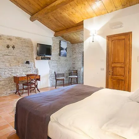 La Farfalla Pietralunga (Umbria)